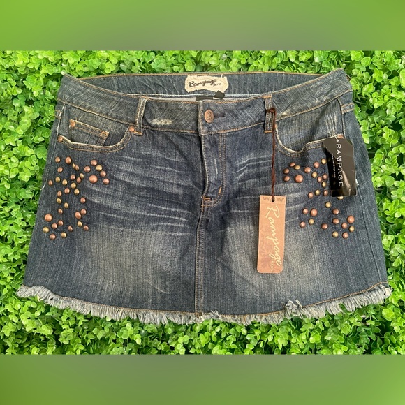 Rampage Distressed Embellished Studded Jean Skirt Juniors Size 13 NWT - Picture 2 of 14